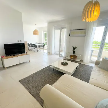 Bella Apartment *