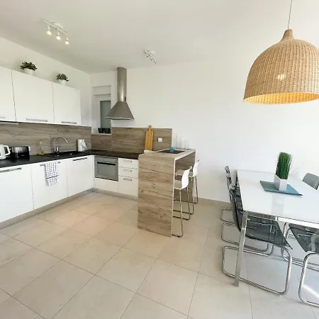 Apartment Bella *